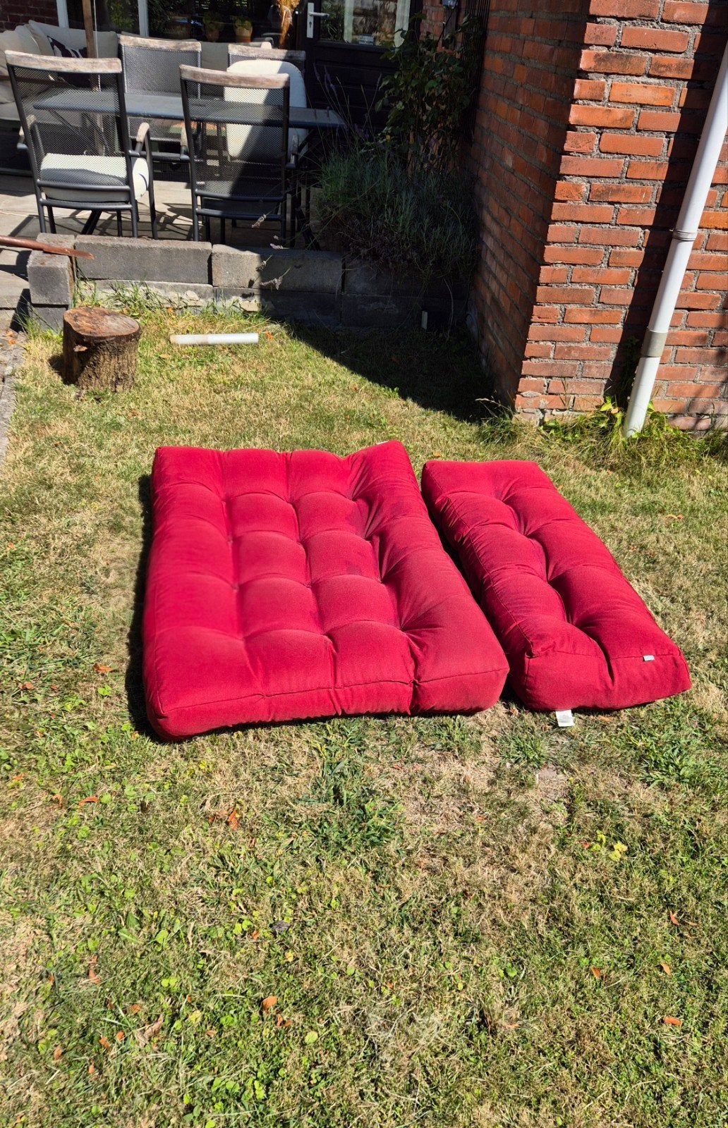 palletkussen zit en rug rood, Ophalen, Zo goed als nieuw