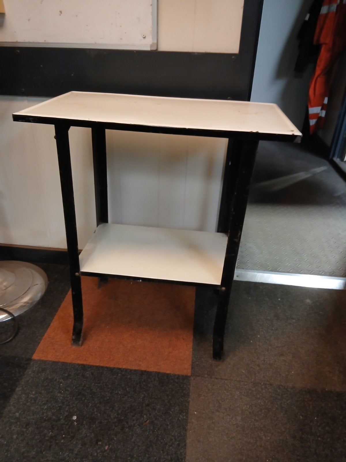 Vintage emaille bijzettafel - 63,5x37x73 cm, Ophalen