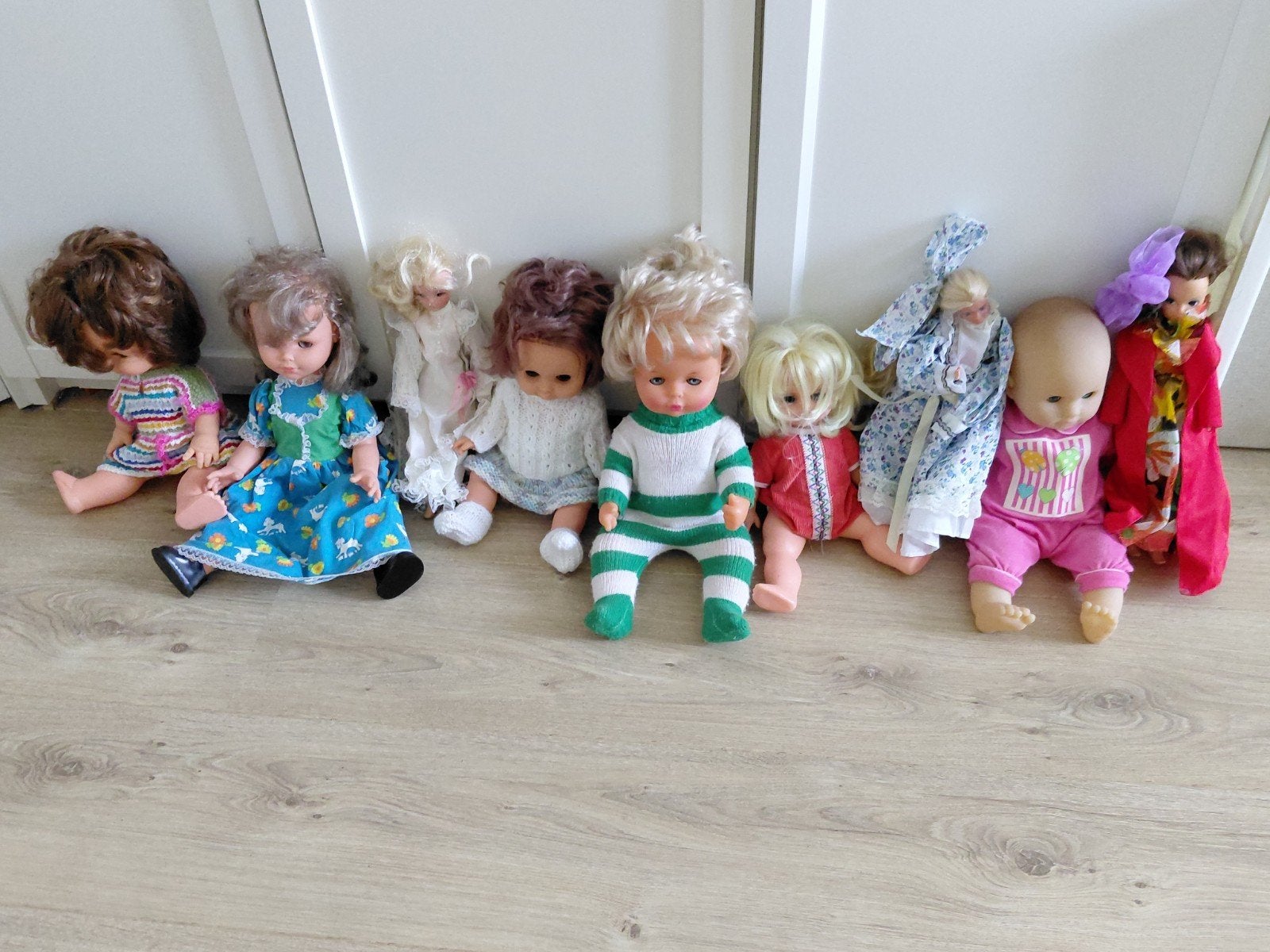 Te koop    Diverse poppen  allrs in 1 keer ophalen voor € 10, Ophalen, Babypop