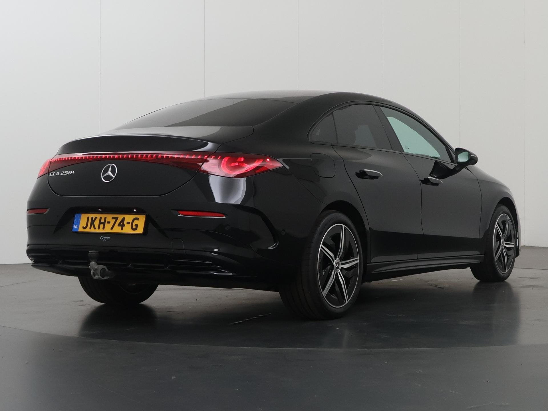 Mercedes-Benz CLA-klasse 250+ Launch Edition 85.5 kWh | AMG, Auto's, Achterwielaandrijving, Gebruikt, Zwart, 743 km
