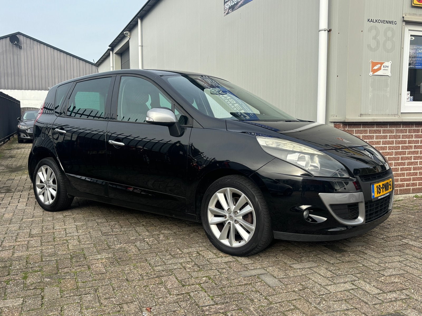 Renault Scenic 1.4 Celsium | Navigatie | Ideale Gezinsauto!, Voorwielaandrijving, Stof, 4 cilinders, Verwarmde buitenspiegels