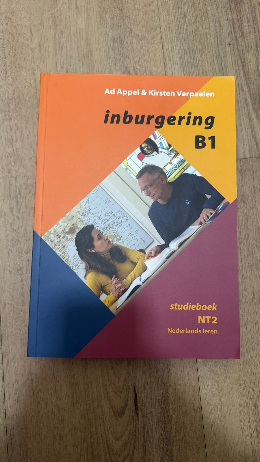 Inburgering B1 studieboek NT2 Nederlands leren, Ophalen of Verzenden, Alpha, Nieuw, Overige niveaus