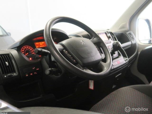 Peugeot Boxer Bestel 333 2.2 BlueHDi 120 L2H2 2x SCHUIFDEUR, Voorwielaandrijving, Stof, Gebruikt, 4 cilinders