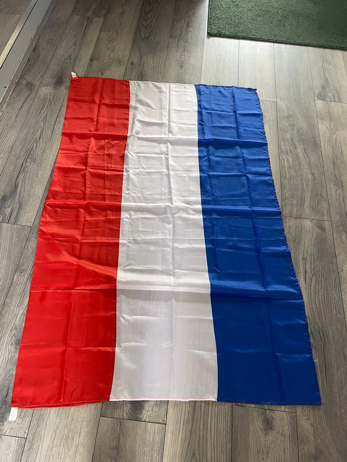 Nog nieuwe Nederlandse "Schouder" Vlag / Cape model dus, Diversen, Vlaggen en Wimpels, Ophalen of Verzenden, Nieuw