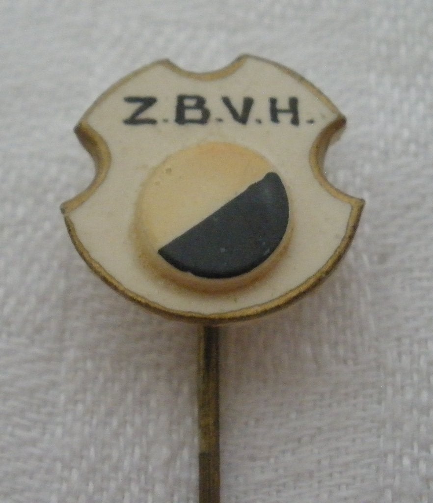 Oud speldje ZBVH  Zuid-Beijerlandse Voetbalvereniging, Verzamelen, Ophalen of Verzenden, Gebruikt, Sport, Speldje of Pin