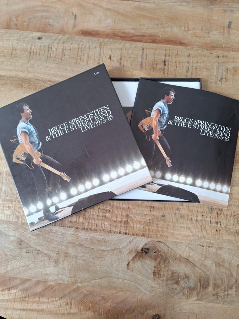 Bruce Springsteen & The E Street Band - Live/1975-85 (5LP), Inclusief boekje, 1980 - 1989, Ophalen of Verzenden, Zo goed als nieuw