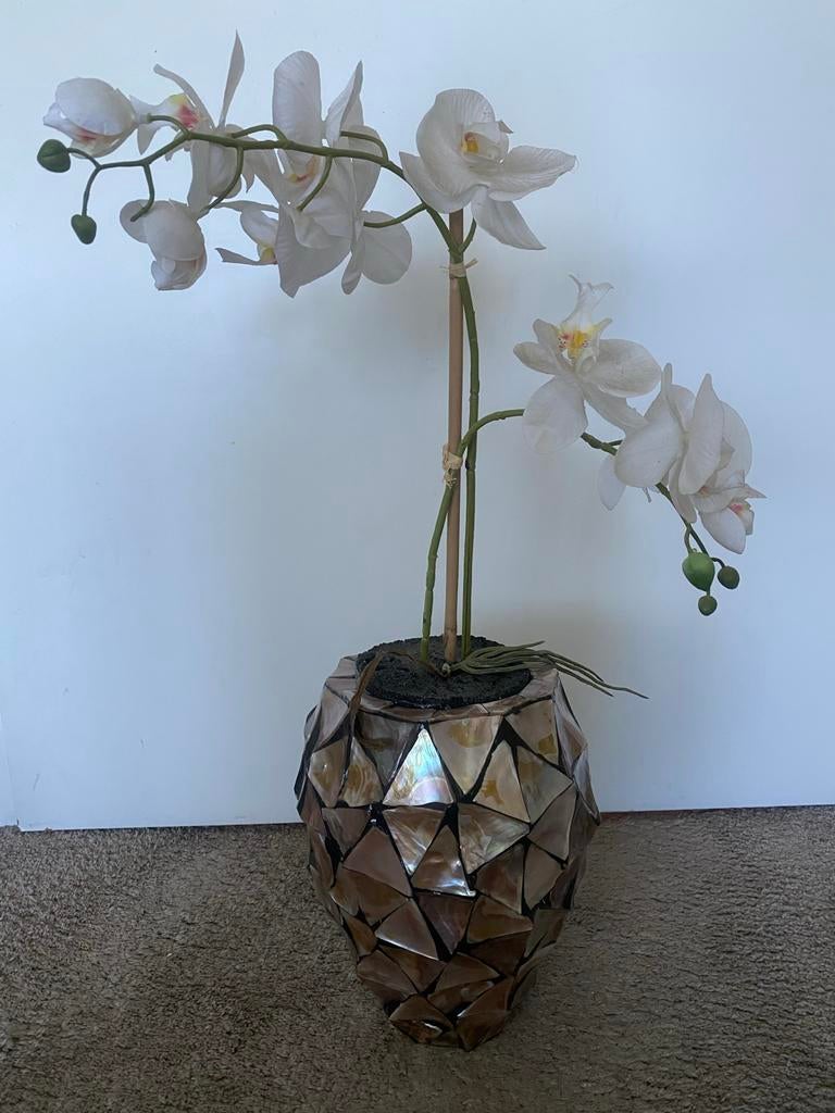 Elegante zijden orchidee in decoratieve pot, Binnen, Kunstplant, Zijde, Ophalen of Verzenden