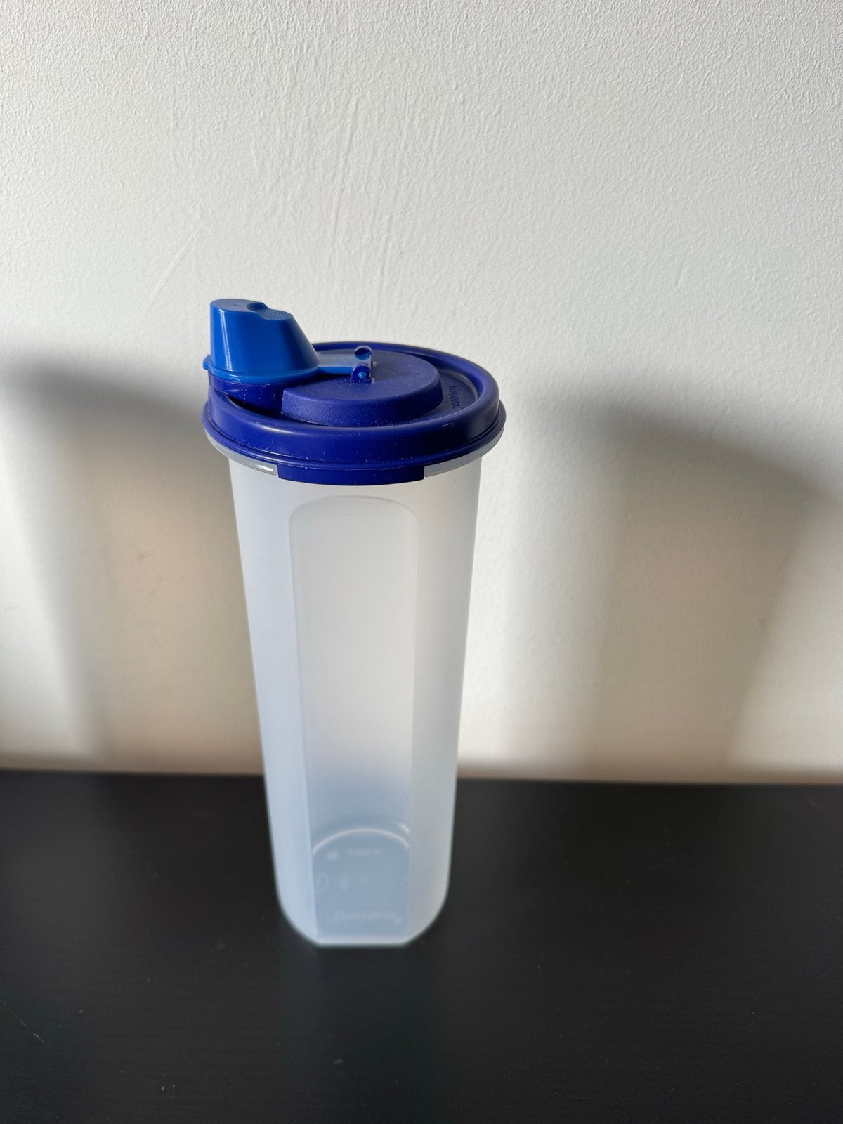 Tupperware Ruimteschenker 890 ml, Blauw, Beker of Kan, Ophalen of Verzenden, Zo goed als nieuw