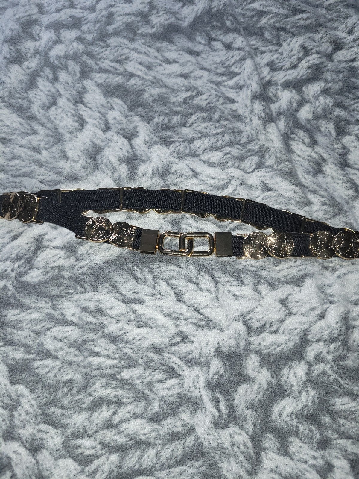 Elastische riem met gouden details - 75cm, Kleding | Dames, Riemen en Ceinturen, Minder dan 3 cm, Minder dan 80 cm, Zwart, Tailleriem