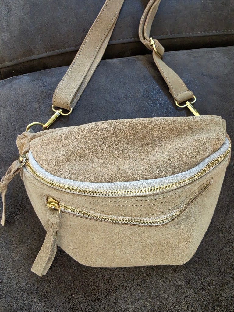 Beige suede heuptas!, Ophalen of Verzenden, Nieuw, Beige, Overige typen
