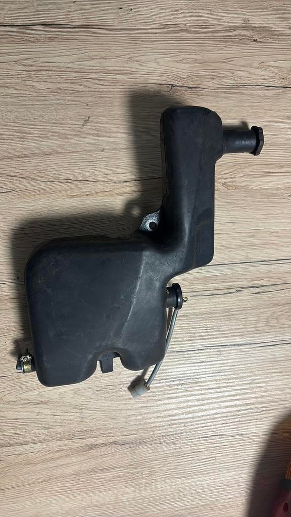 Piaggio 50cc 2t olietank, Ophalen of Verzenden
