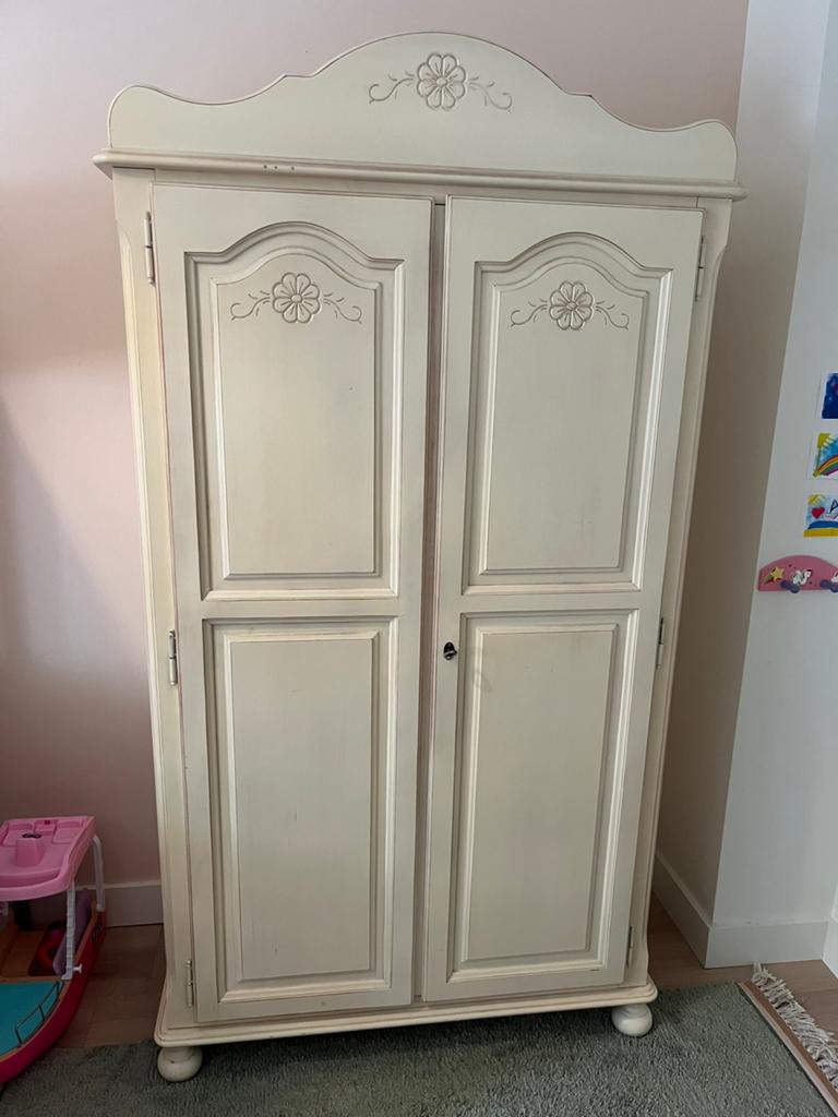 Brocante kledingkast en commode set, Kinderen en Baby's, Kinderkamer | Commodes en Kasten, Ophalen, Gebruikt, 50 tot 70 cm, 105 cm of meer