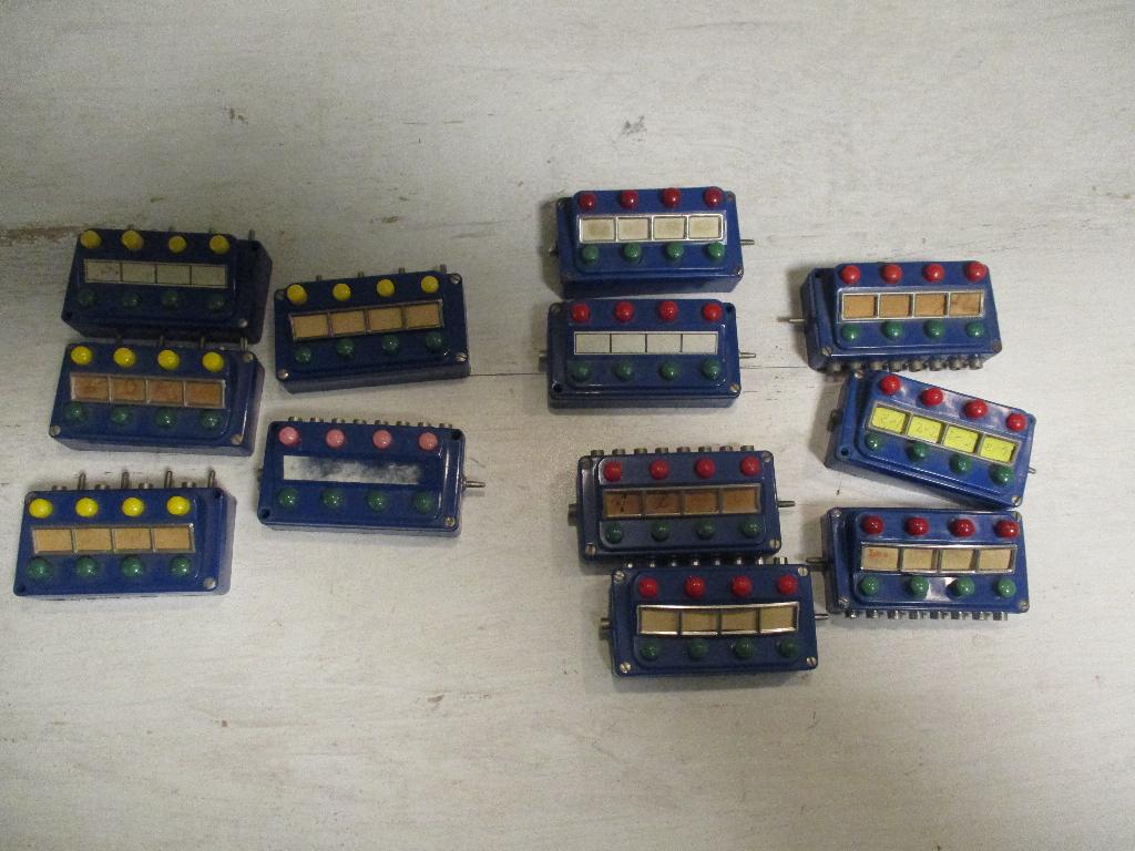 Märklin Schakelkastjes 12x, Ophalen, Wisselstroom, Gebruikt, Rails
