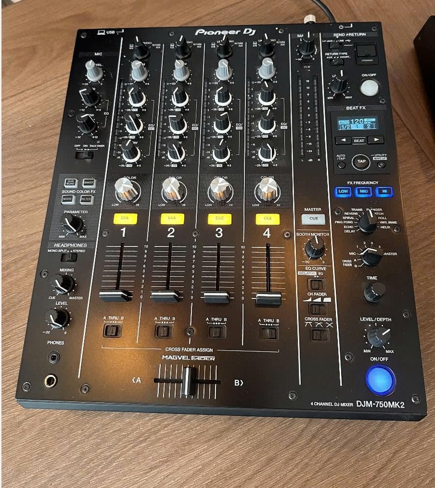 Pioneer DJM-750MK2 Mixer - Zo goed als nieuw, Amper gebruikt, Ophalen, Zo goed als nieuw, Pioneer