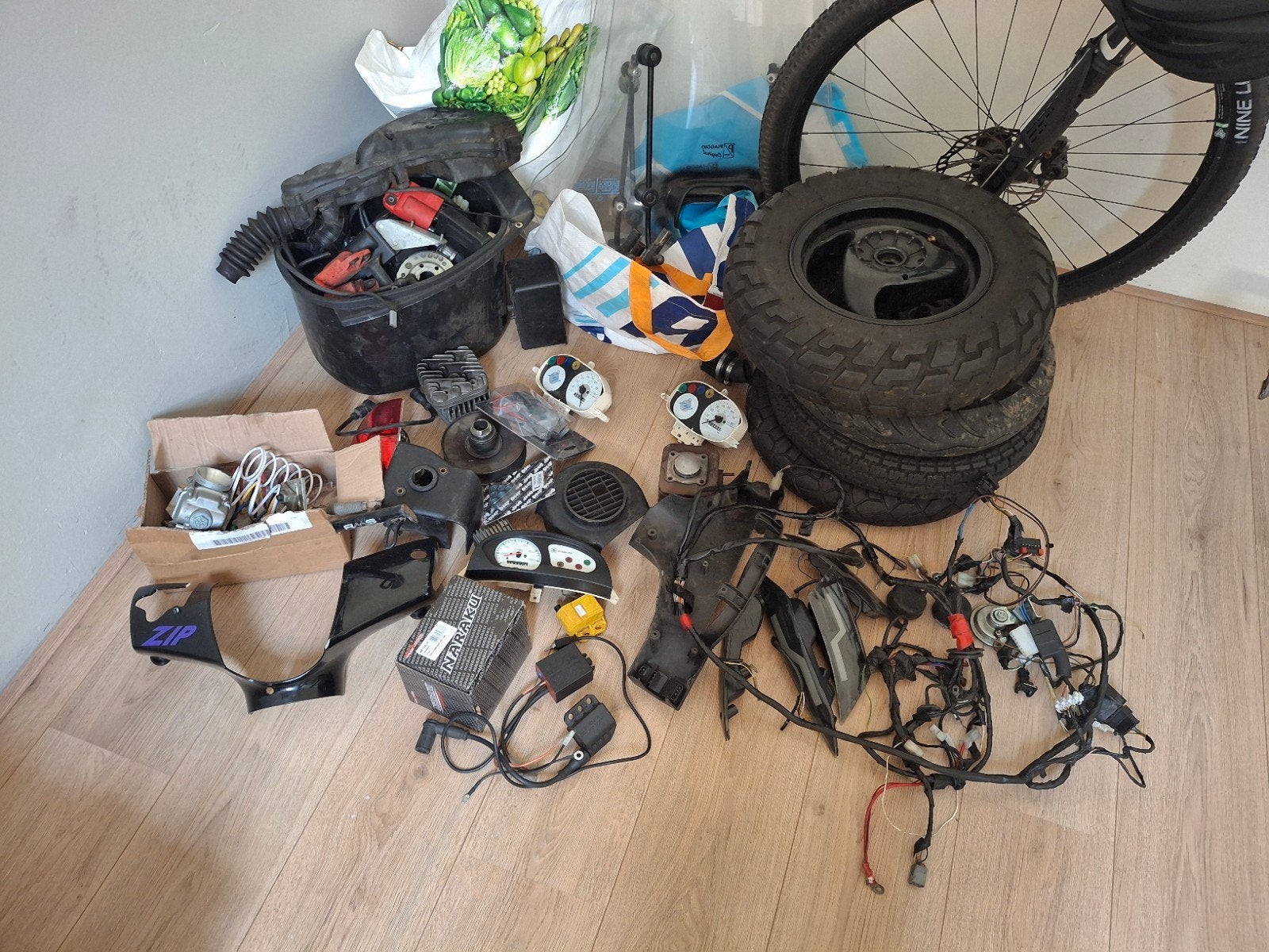 Veel piaggio 2takt/4 takt onderdelen zie foto's, Ophalen, Nieuw, Overige typen, Piaggio