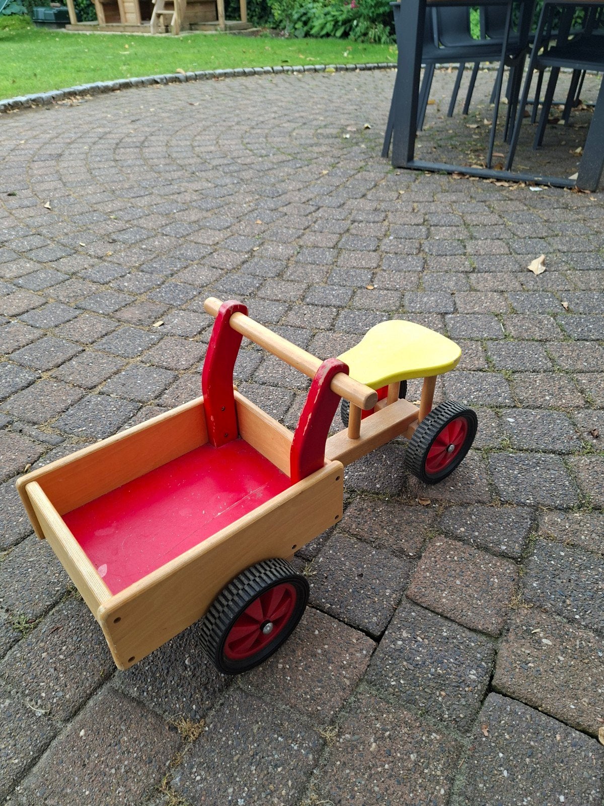 Houten loopfietsje met bak - goed gebruikt, Kinderen en Baby's, Ophalen, Gebruikt