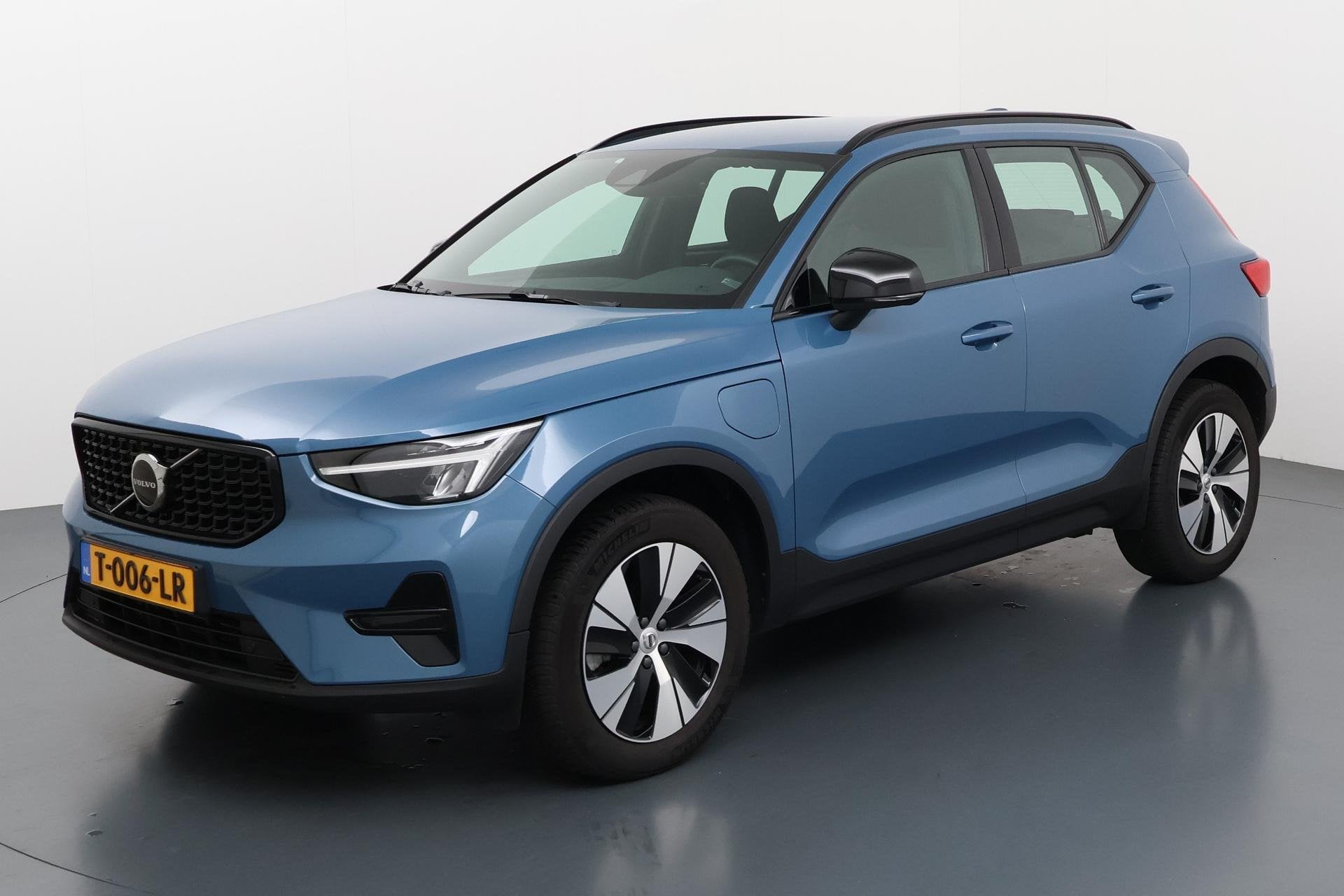 Volvo XC40 1.5 T4 Plug-in hybrid Plus Dark Luxueus rijden me, Stof, Euro 6, Blauw, Bedrijf