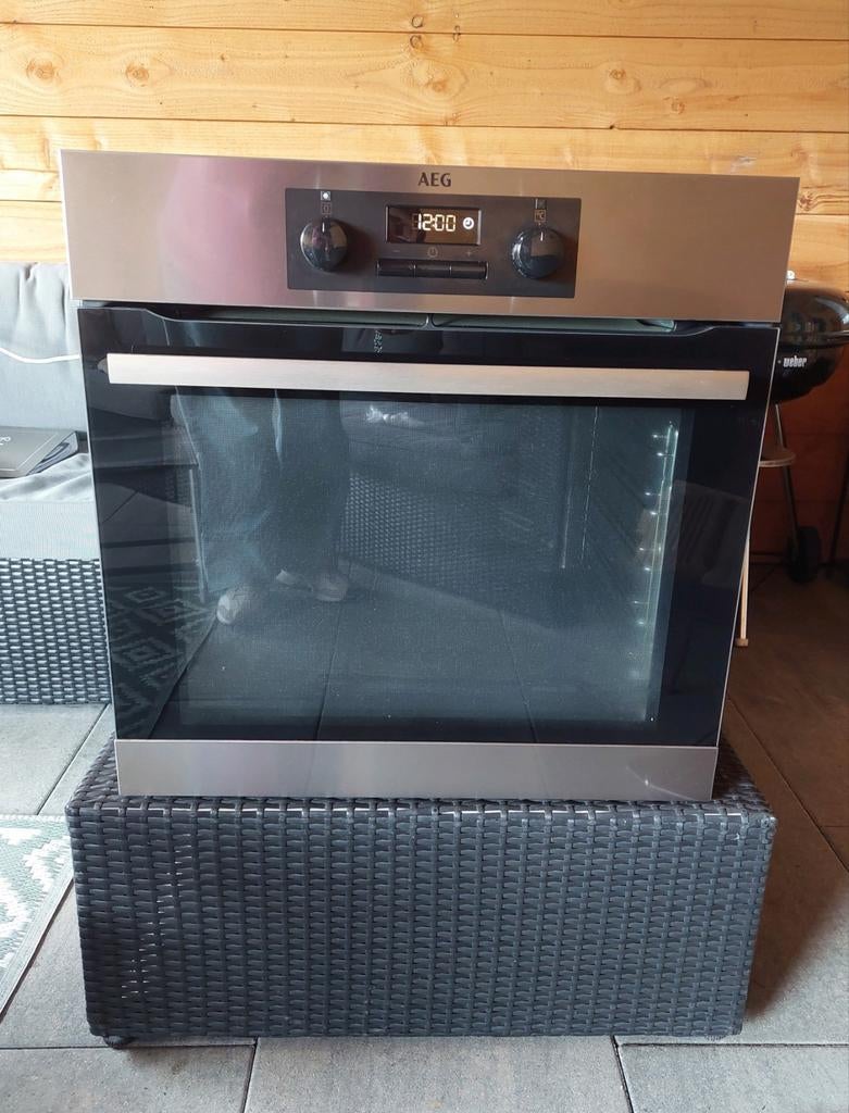 AEG innouwoven BEK231010M met bakplaat en rooster, Witgoed en Apparatuur, Ovens, Ophalen, Gebruikt, Heteluchtoven, Inbouw