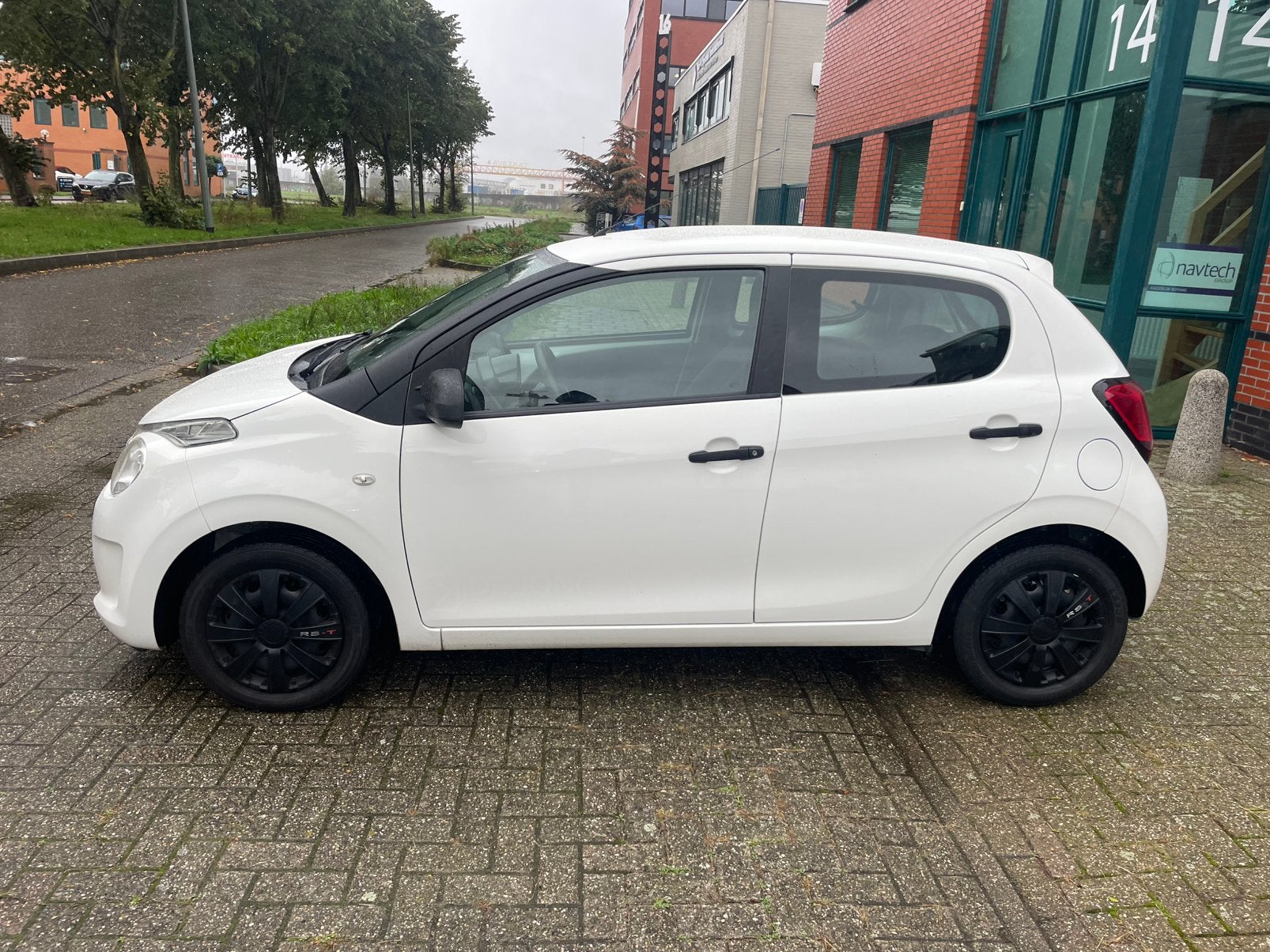 Citroën C1 1.0 E-VTI 5-DRS KM 74054| 6 MND GARANTIE | ISOFIX, Auto's, Euro 5, Stof, 4 cilinders, 4 stoelen