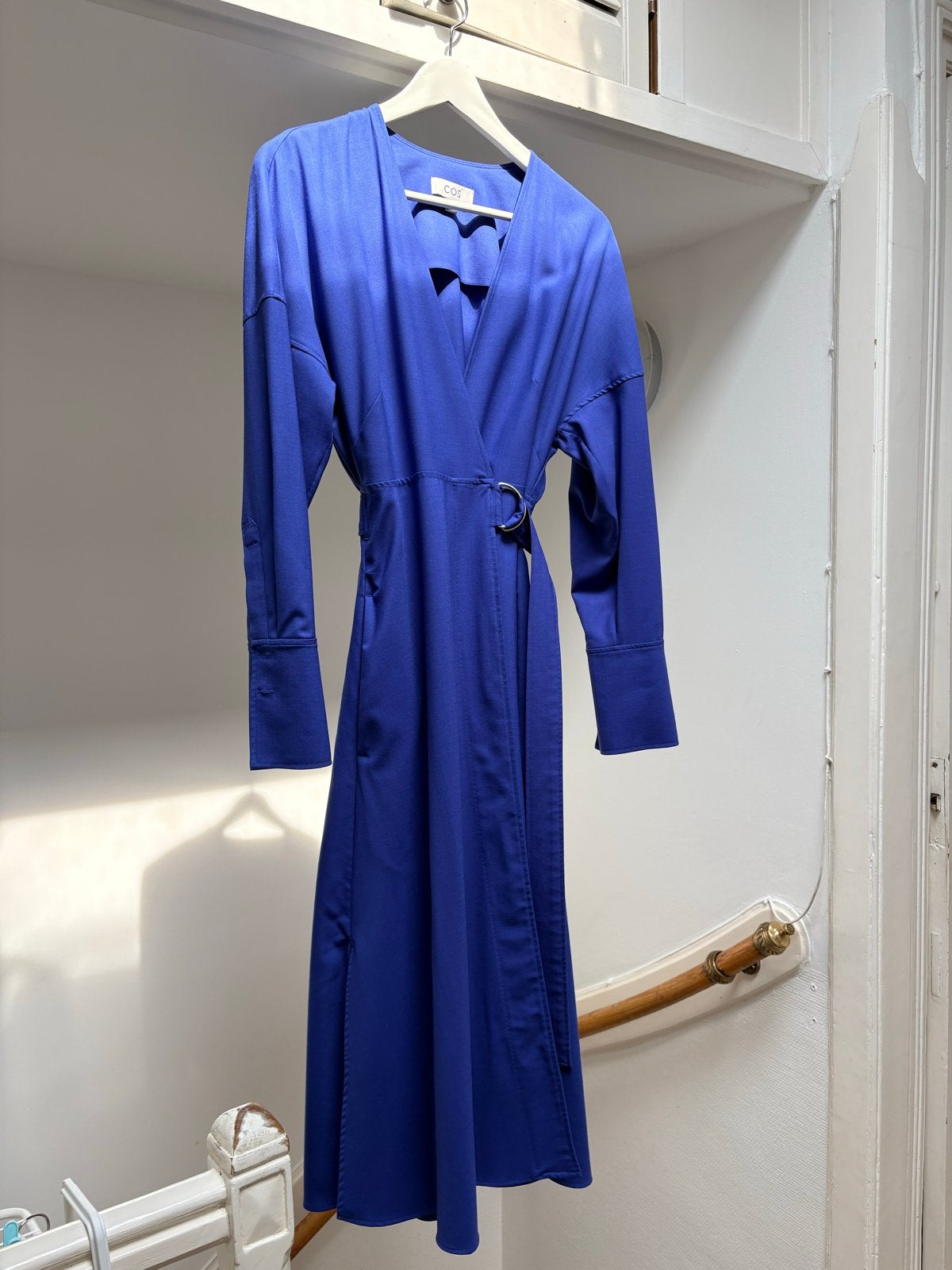 COS Kobaltblauwe Wikkeljurk met Riem en Zakken, Blauw, Ophalen of Verzenden, Zo goed als nieuw, Maat 34 (XS) of kleiner