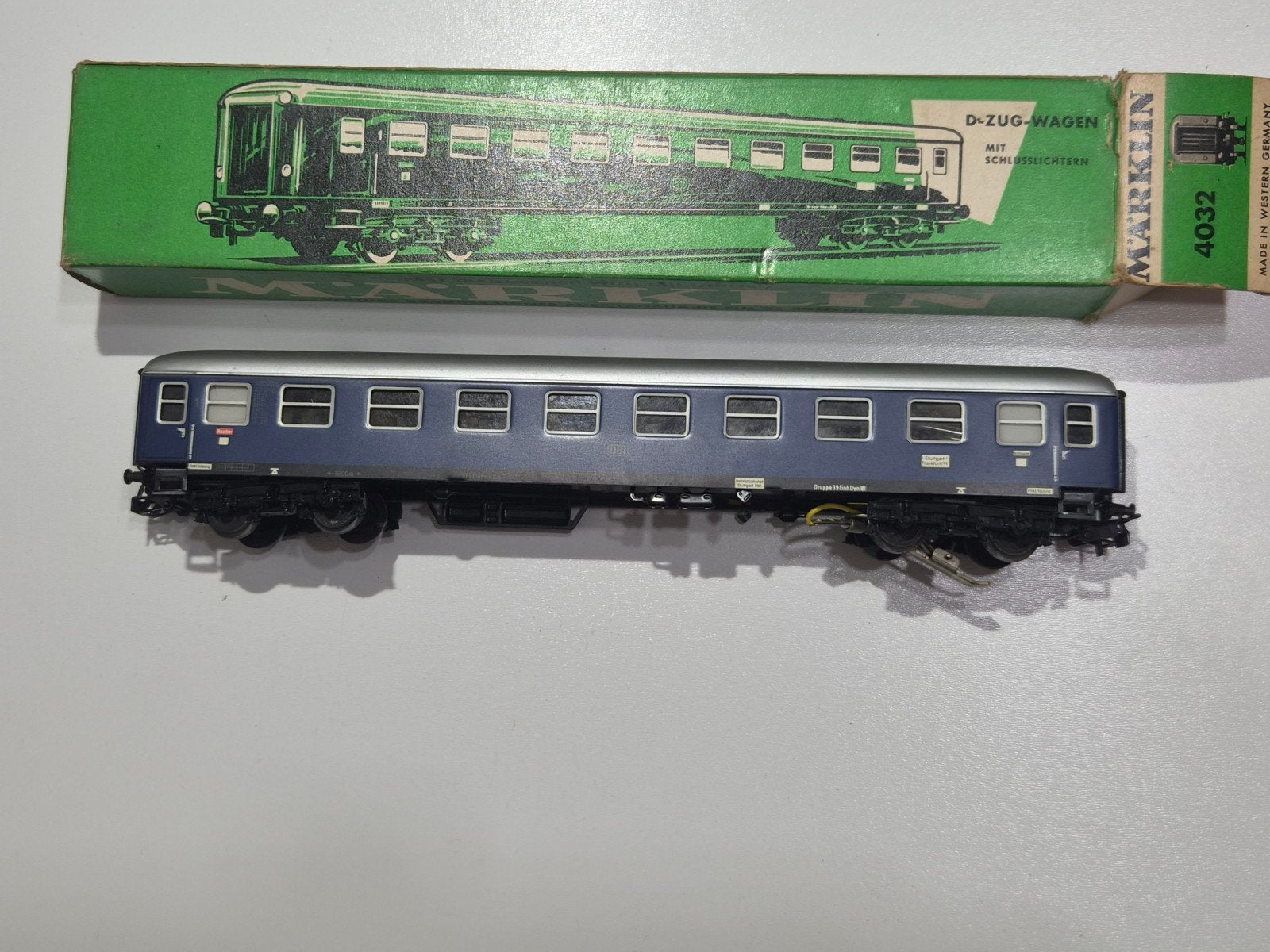marklin personenwagon 4032 met sluitlichten, Ophalen of Verzenden, Wisselstroom, Wagon, Märklin