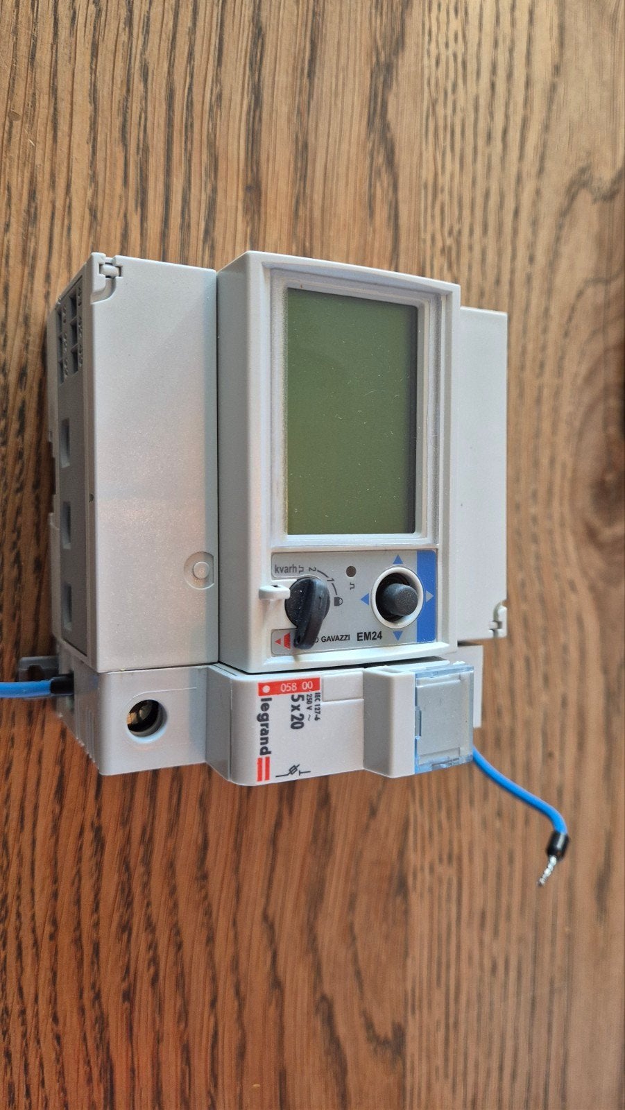 Carlo Gavazzi EM24 Energiemeter 3-fase, Doe-het-zelf en Verbouw, Elektra en Kabels, Ophalen of Verzenden, Gebruikt, Overige typen