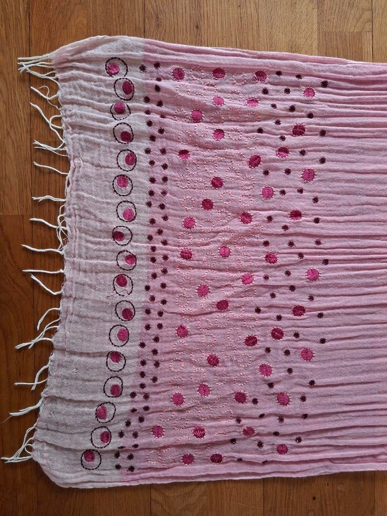 Roze sjaal met stippen en cirkels, Maat 38/40 (M), Ophalen of Verzenden, Onbekend, Roze