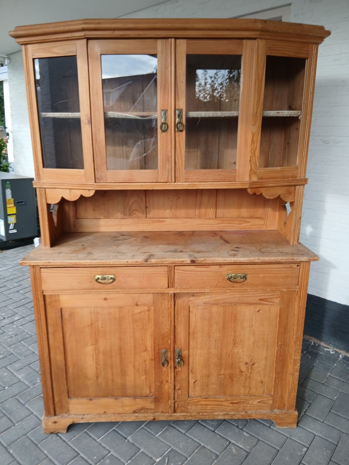 leuke oude antieke grenen buffetkast, Ophalen