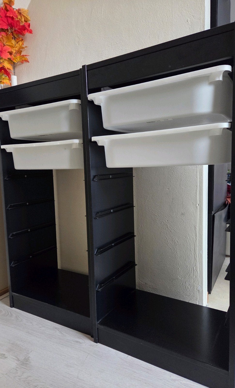 2 Ikea Trofast Zwart Opbergkast met 4 platte bakken, Kinderen en Baby's, Ophalen, Gebruikt, Kast, 75 tot 100 cm