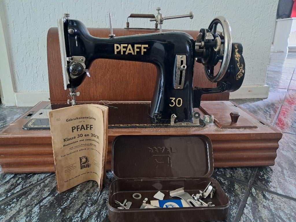 Antieke naai machine, Ophalen