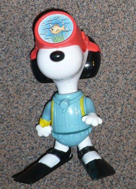 Snoopy pop als duiker met duikbril + zwemvliezen,17 cm groot, Ophalen of Verzenden, Snoopy, Zo goed als nieuw, Beeldje of Figuurtje