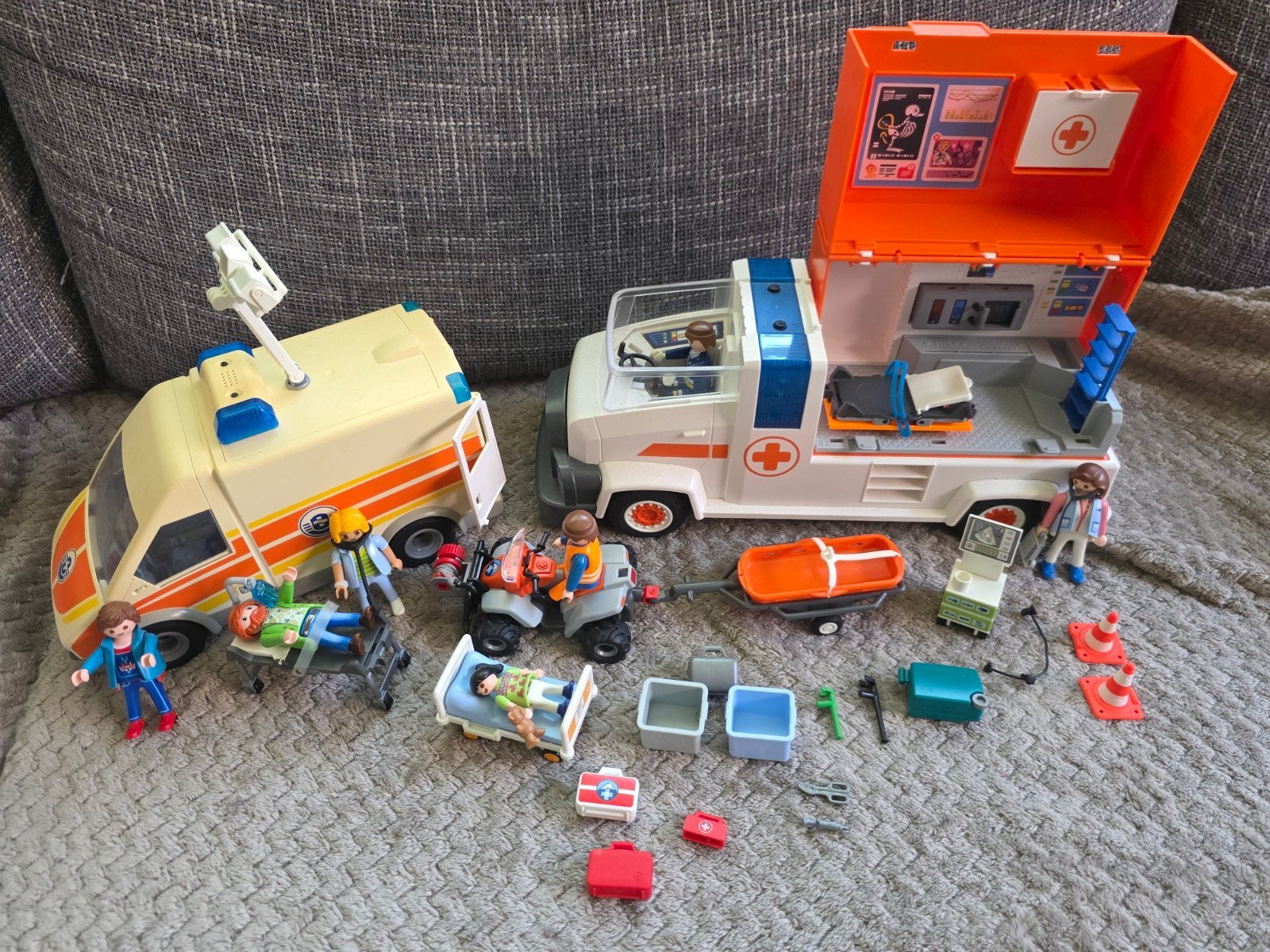 Grote nette dokter/ambulance set van playmobil, Ophalen, Zo goed als nieuw, Complete set, Voertuig