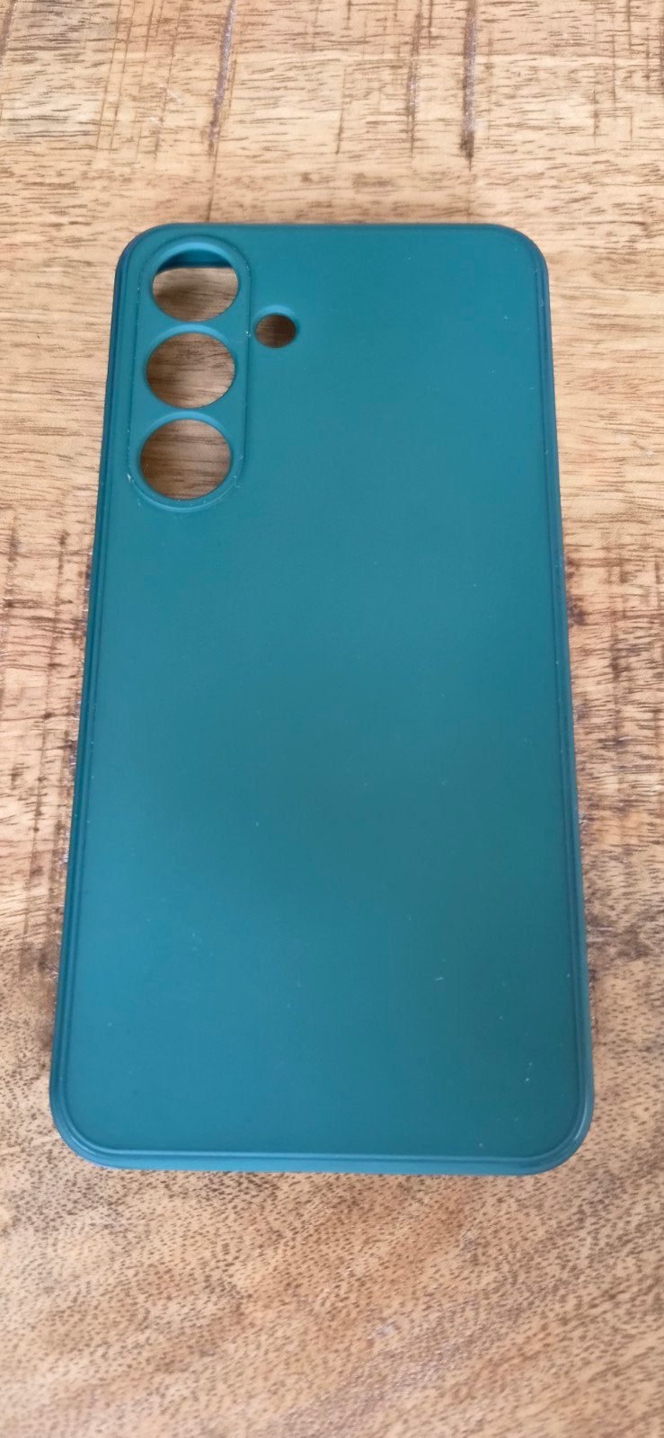 Foto 5 van Samsung Galaxy S24 met groen hoesje
