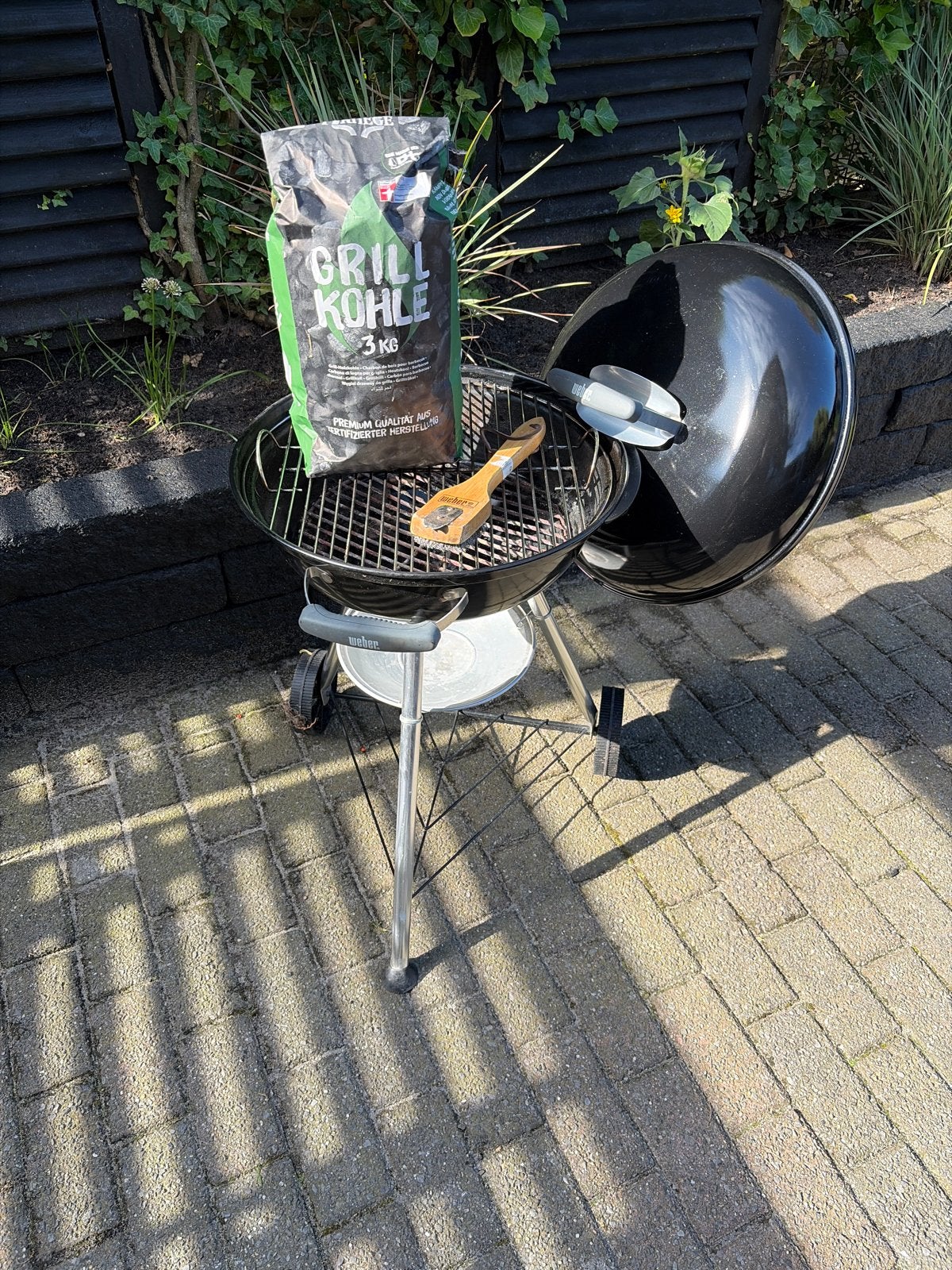 Weber Compact Kettle BBQ 47cm met houtskool, Ophalen, Gebruikt