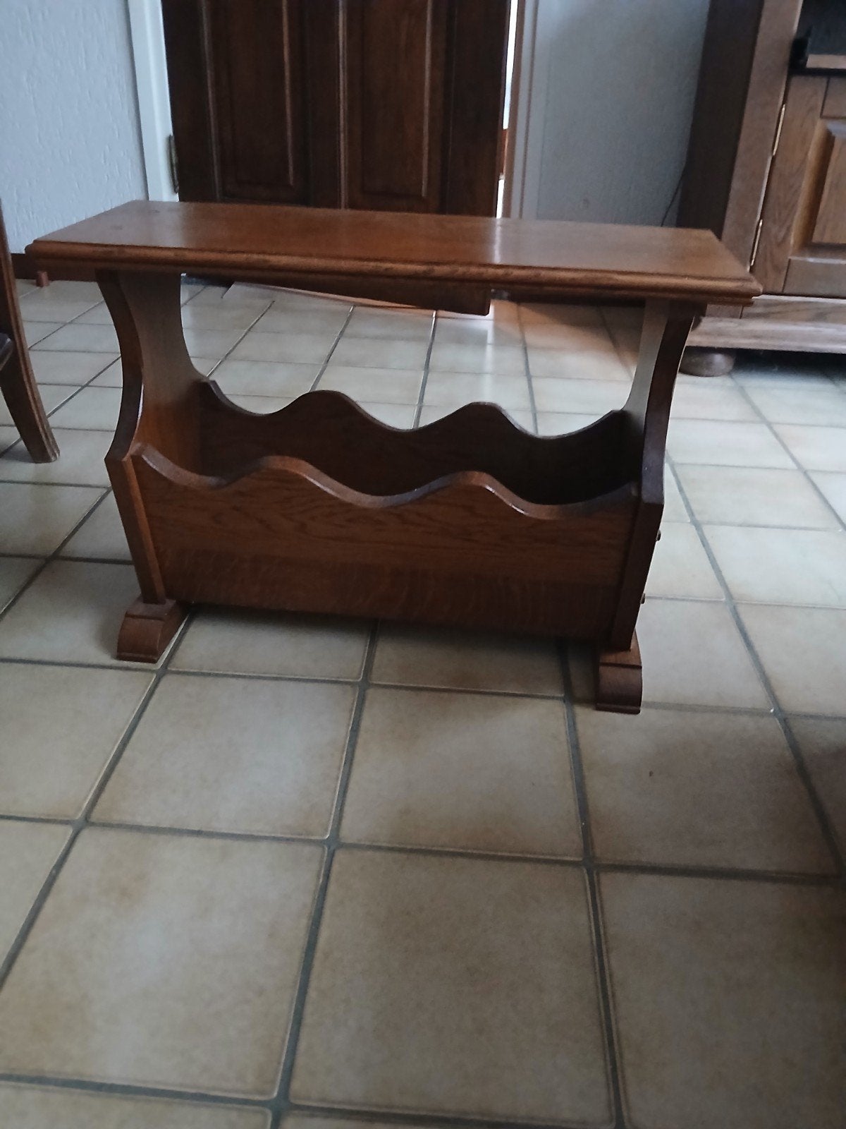 eiken krantenbak, Huis en Inrichting, Woonaccessoires | Krantenbakken en Lectuurbakken, Ophalen, Zo goed als nieuw, Hout