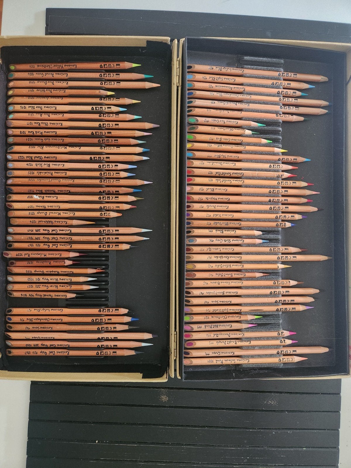 Karisma Berol potloden  met doos, Hobby en Vrije tijd, Ophalen, Potlood of Stift