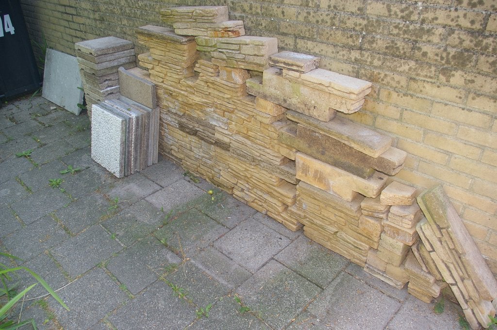 Diverse tegels en muurstenen., Tuin en Terras, Ophalen, Gebruikt, Beton, Overige typen