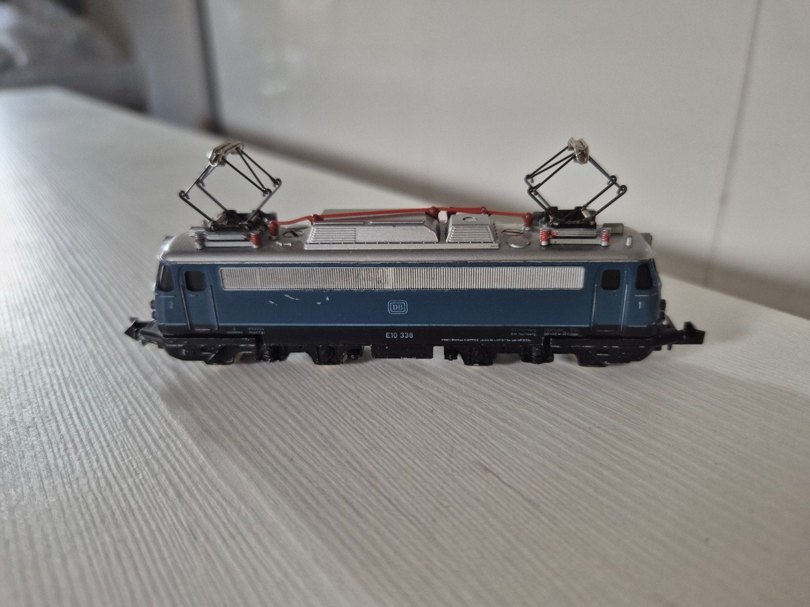 Minitrix elektrische loc 2054, Gebruikt, Trix, Ophalen of Verzenden, Gelijkstroom