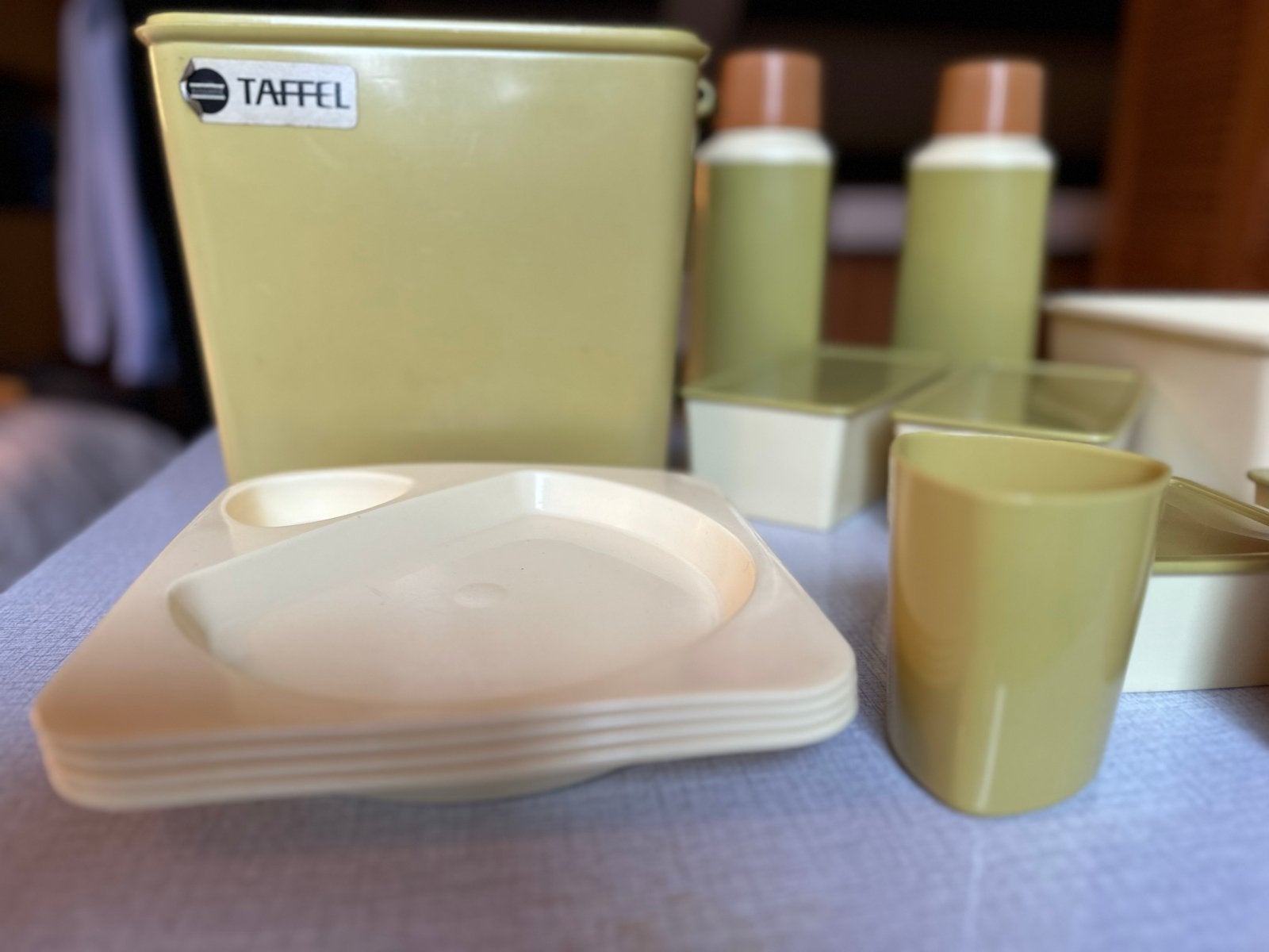 Vintage Husqvarna Taffel Picknickset - Museumstuk, Antiek en Kunst, Ophalen