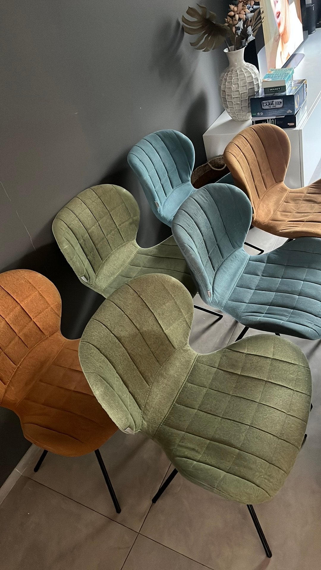 6 x Zuiver Butterfly stoelen ( blauw, groen,  oranje bruin), Ophalen, Gebruikt, Overige kleuren, Vijf, Zes of meer stoelen