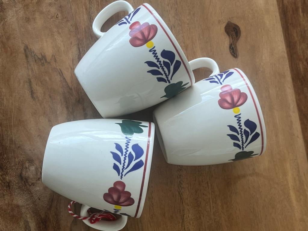 Set van 3 Royal Boch Boerenbont Mokken - Nieuw, Nieuw, Ophalen of Verzenden, Kop(pen) en/of Schotel(s), Aardewerk