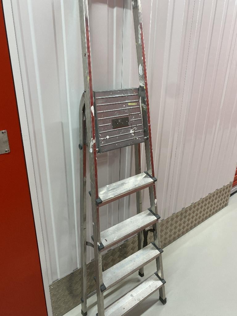 Aluminium huishoudtrap 5 treden – stevig – inklapbaar, Doe-het-zelf en Verbouw, Ladders en Trappen, Gebruikt, Trap, Ophalen of Verzenden