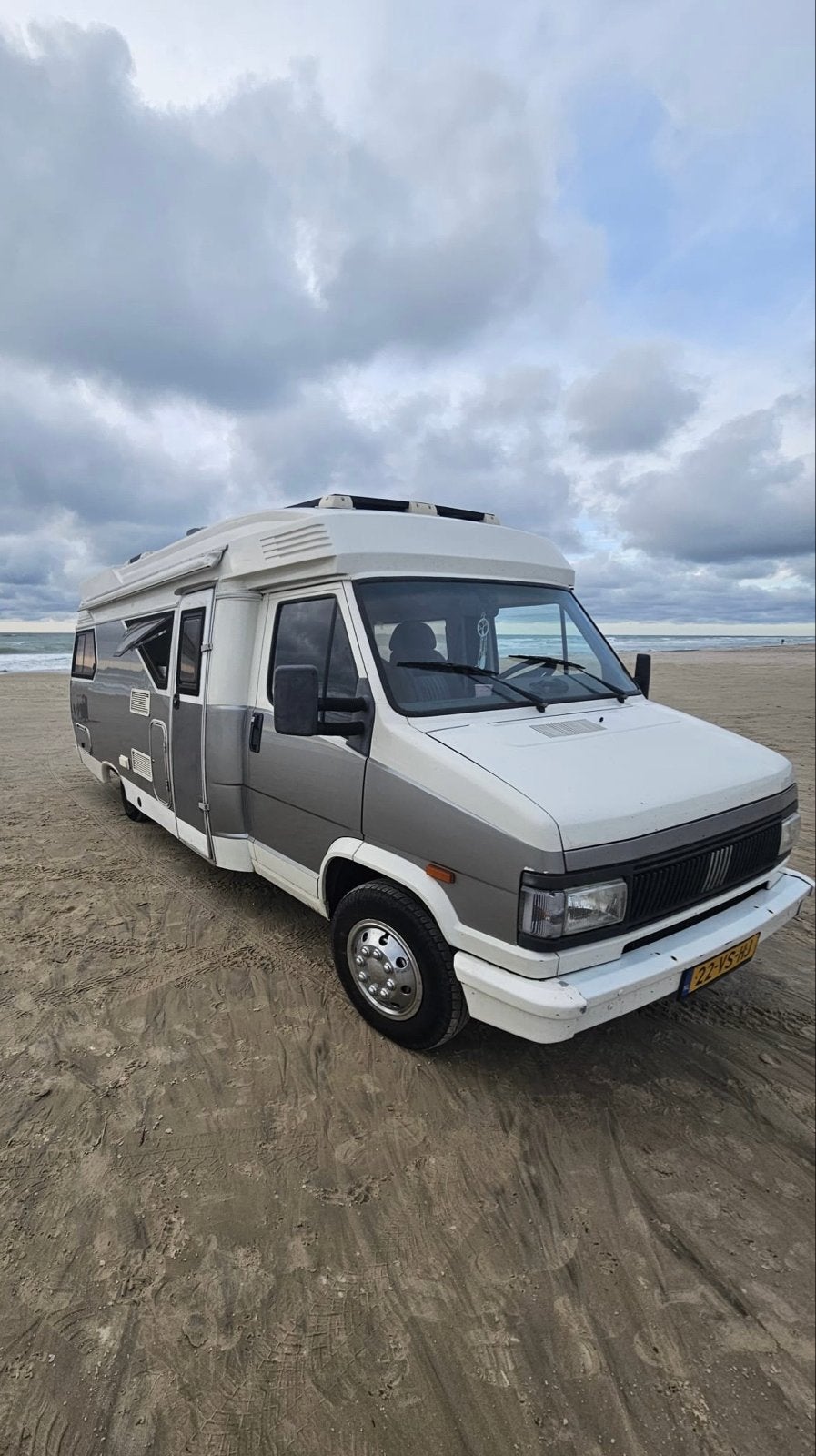 Zelfvoorzienende camper | Fiat Ducato Hobby 600 | 1992, Integraal, Chemisch toilet, Standaard zit, Reservewiel