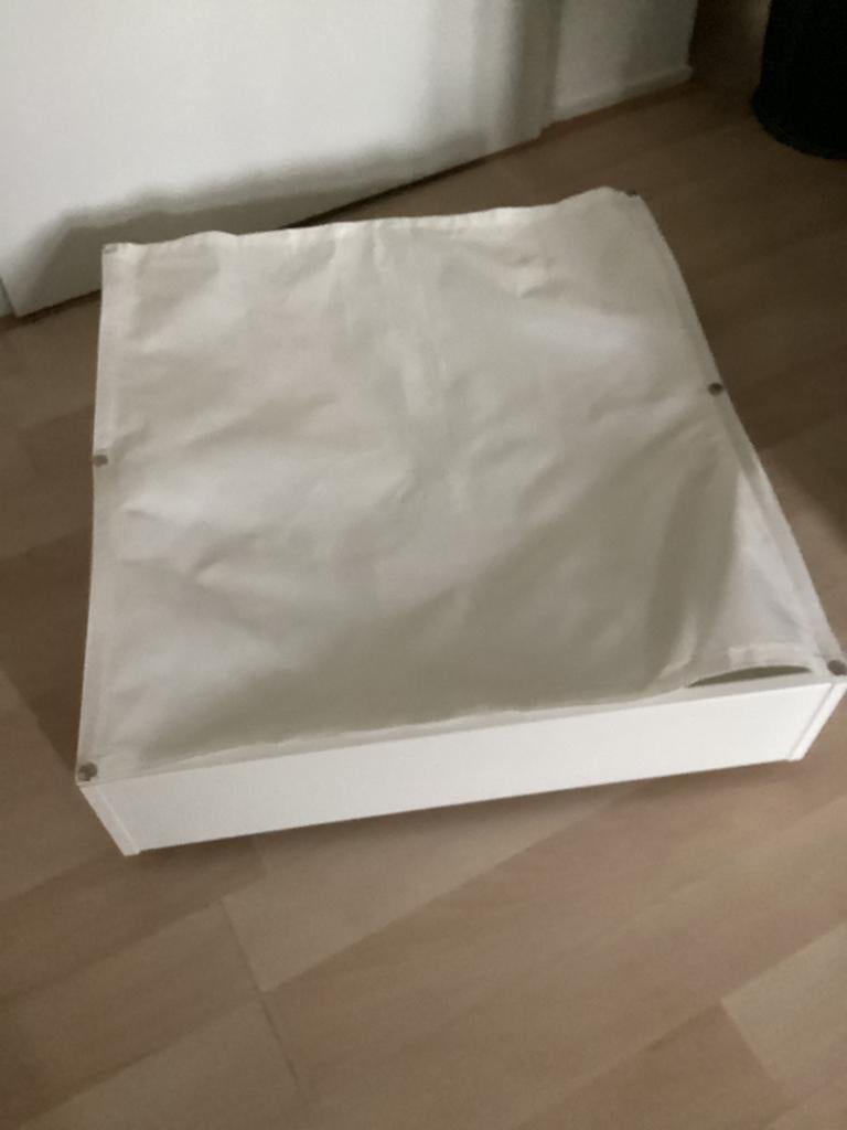*goede staat* ikea vardo bedlade wieltjes wit 65x70, Ophalen, Gebruikt, Eenpersoons, Wit