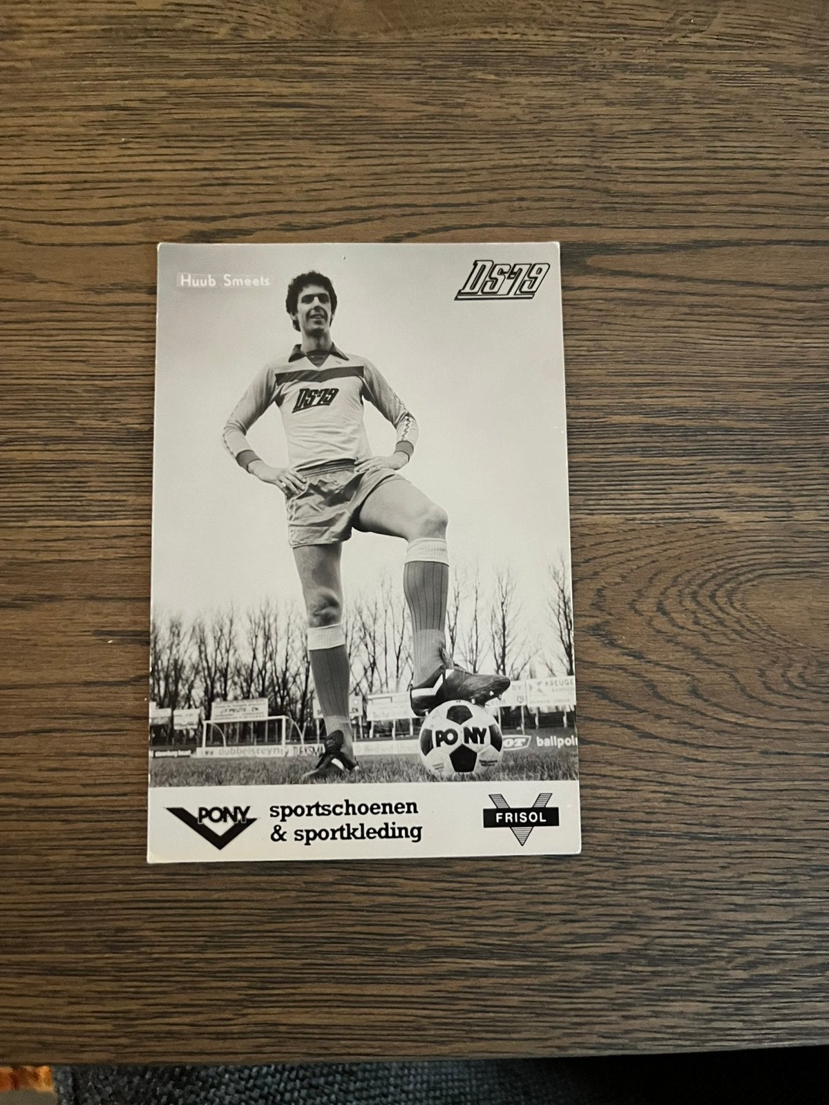 PONY FOTO RECLAMEKAART HUUB SMEETS DS’79, Verzamelen, Ophalen of Verzenden, Zo goed als nieuw, Buitenlandse clubs, Poster, Plaatje of Sticker