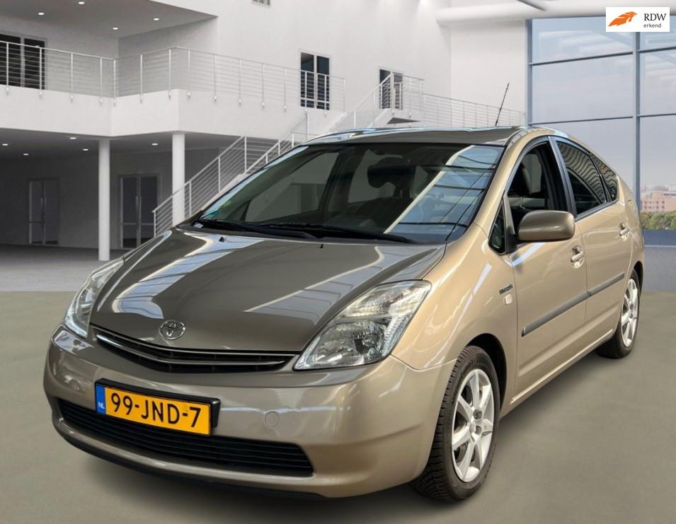 Toyota Prius 1.5 VVT-i Comfort AUT LEDER PSENSOR CRUISE TREK, Auto's, Toyota, 1497 cc, Gebruikt, Zwart, 4 cilinders