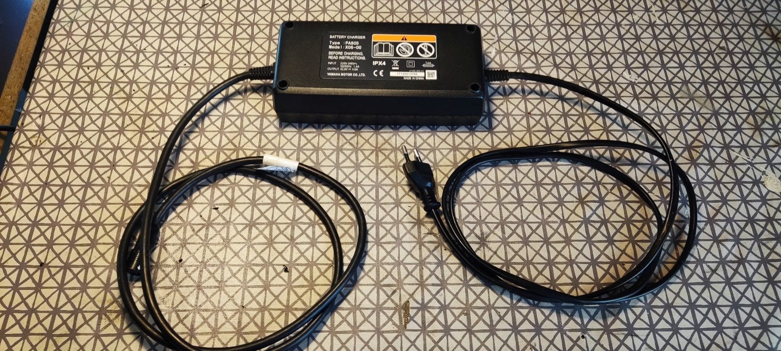 Yamaha PASC5 X0S-00 Acculader E-bike, Ophalen, Gebruikt