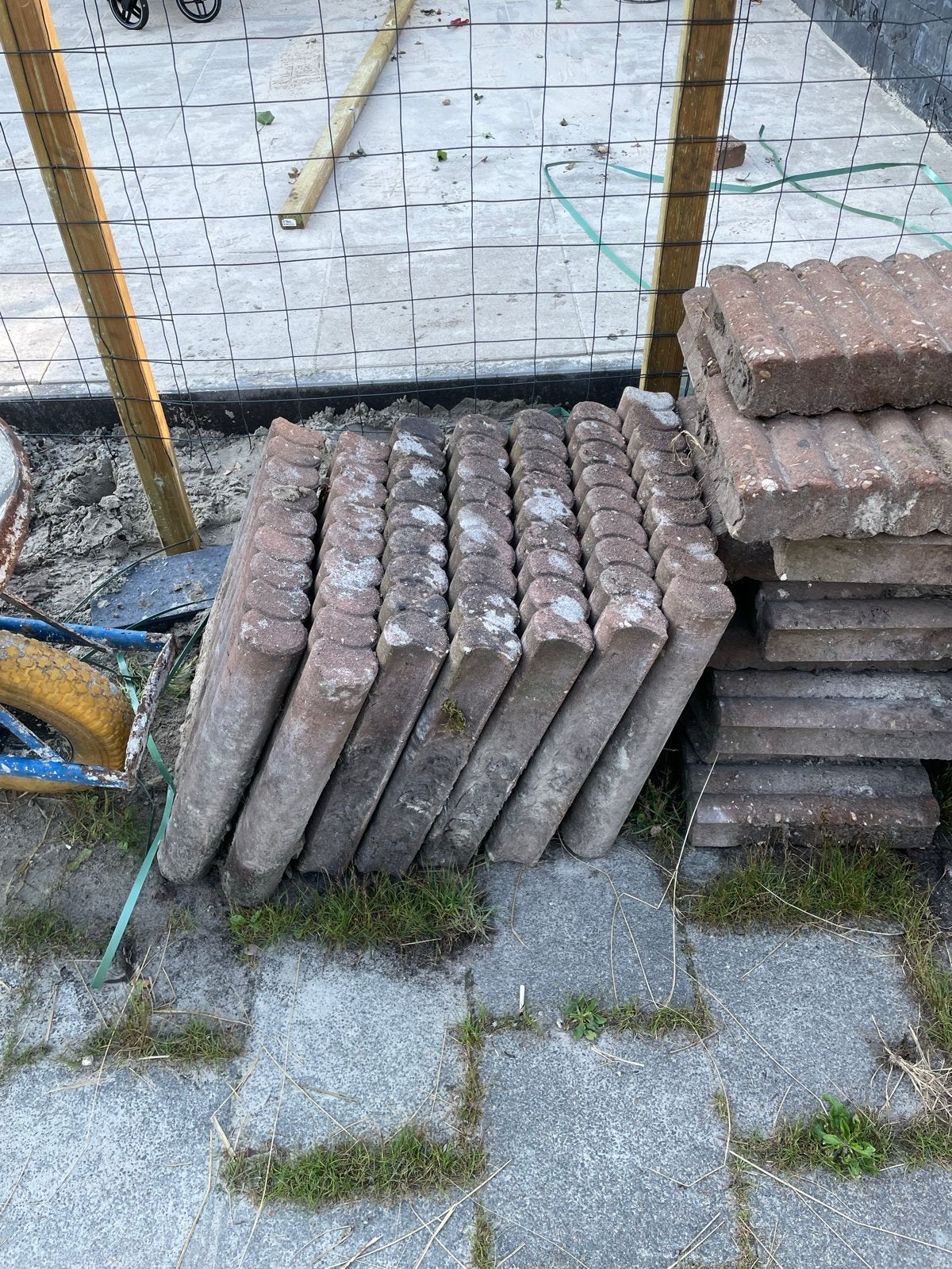 Gratis opsluitbanden, Tuin en Terras, Tegels en Klinkers, Ophalen, Gebruikt, Beton, Overige typen