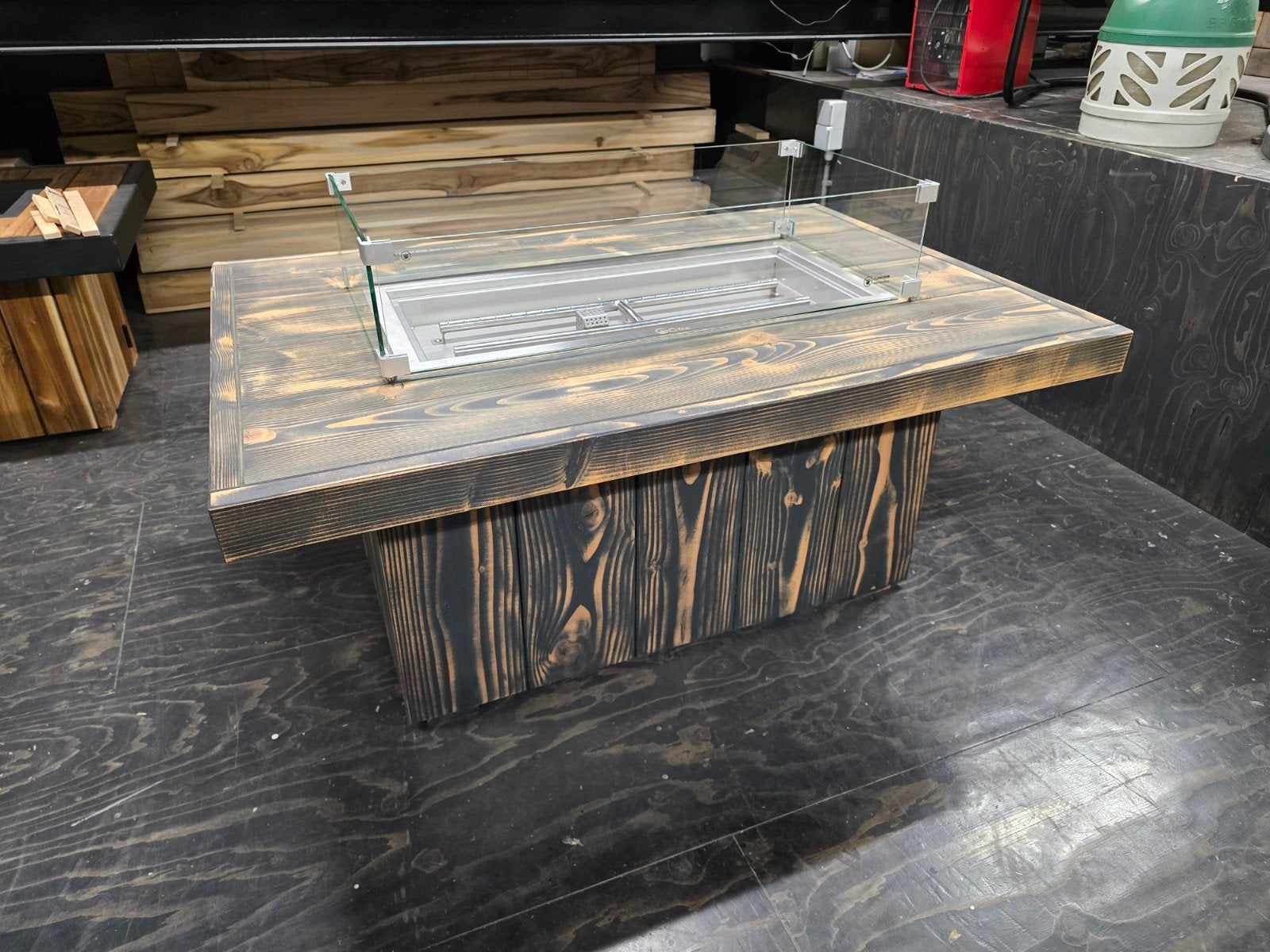 SHOWMODEL VUURTAFEL met glasombouw en lavastenen, Ophalen, Nieuw