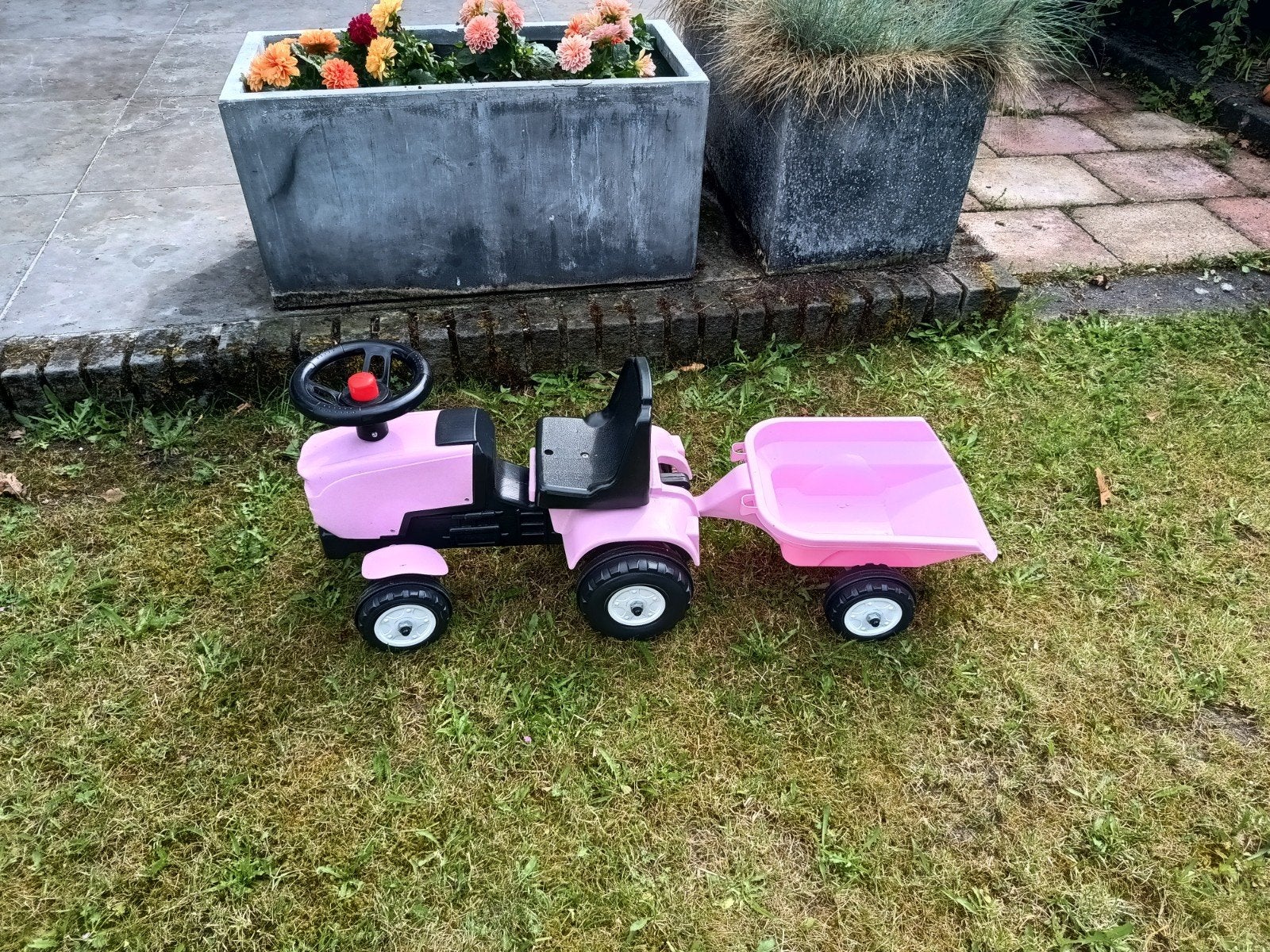 Roze tractor met aanhanger voor peuters, Ophalen, Zo goed als nieuw